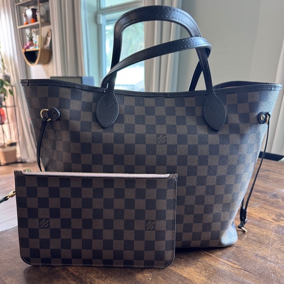 LV  MM Neverfull - Picture 1 of 6